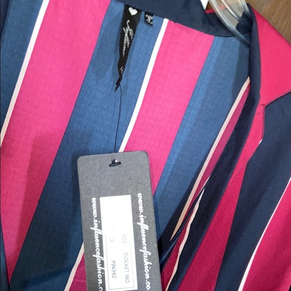 A beautiful bodysuit shirt. - Picture 7 of 8